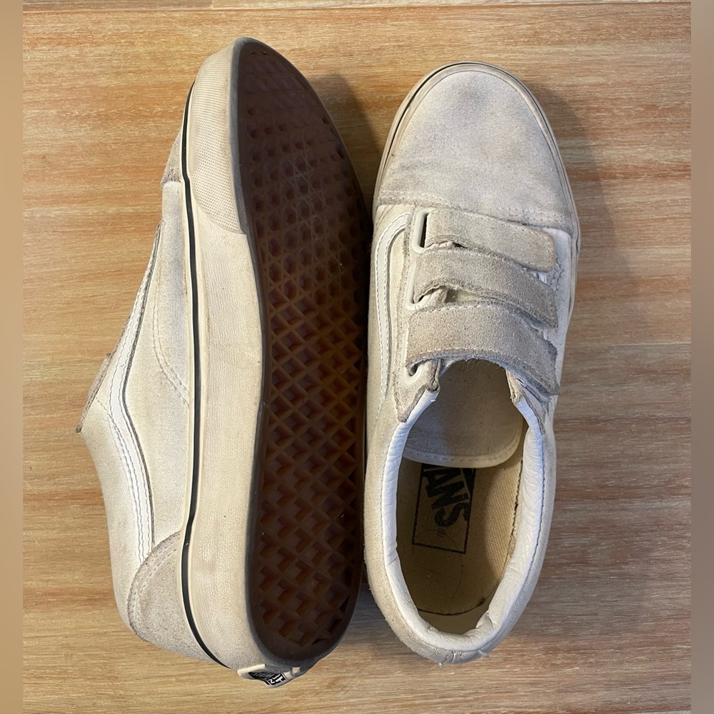 W 8.5 velcro Vans